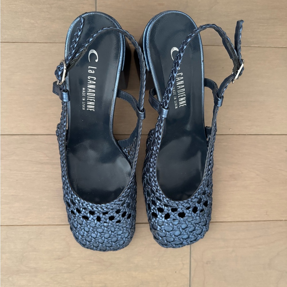 La Canadienne woven pumps